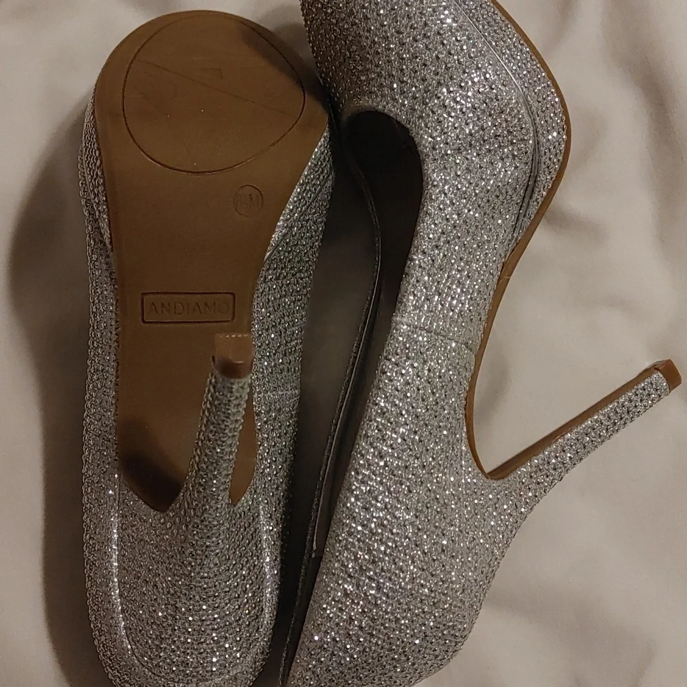 Andiamo Elegant Silver Glitter 4 Inch Heels Women's Size 8.5 Medium Event Ready - Picture 3 of 7